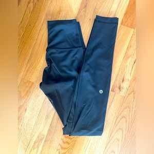 Lululemon WunderTrain Size 2 BRAND NEW